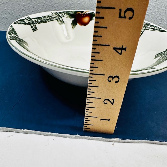 The Cades Cove Collection Citation 9.5" Round Veg Serving Bowl Apples Lattice - Picture 4 of 5